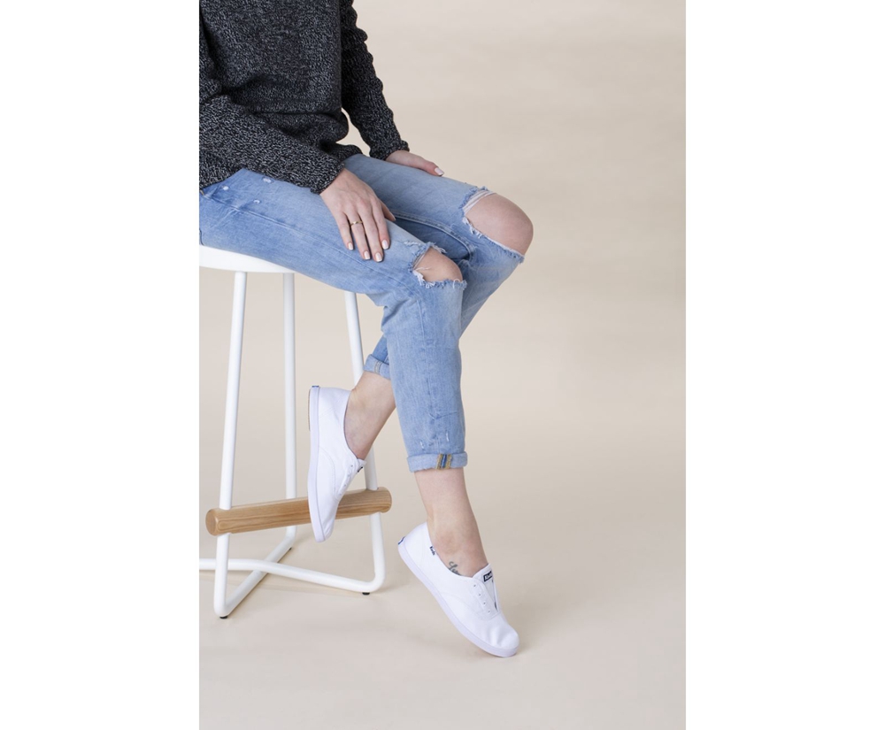 Slip Ons Keds Mujer Blancos - Chillax Basics - 8326-ZXUGS